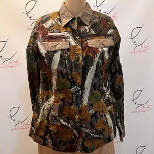 Master Sportswoman. Size M. Cotton Camo Long Sleeve Rugged Shirt. B112
